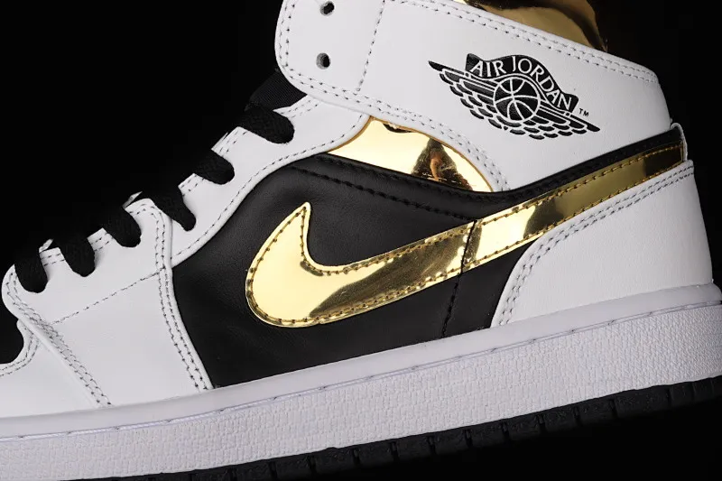 All categories Air Jordan Jordan series basketball shoes Air Jordan 1 Mid Air Jordan 1 Mid SE AJ1 Joe 1 white black gold Zhongbang basketball shoes 554724-190